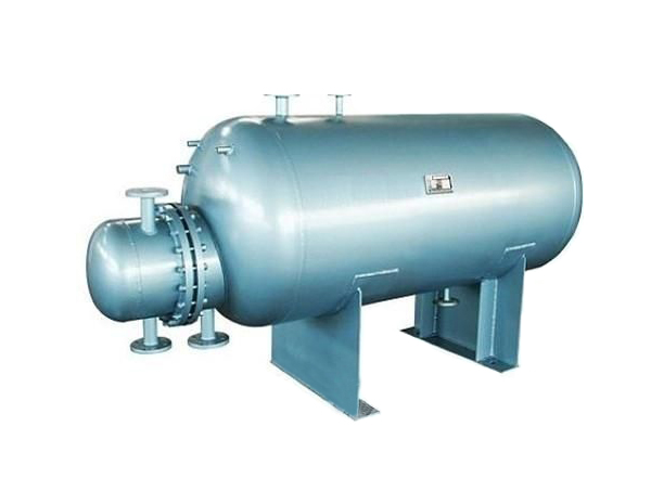 <b>容積式換熱器是利用冷、熱流體交替流經(jīng)蓄熱室中的蓄熱體（填料）表面，從而進(jìn)行熱量交換的換熱器，間壁容積式換熱器的冷、熱流體被固體間壁隔開(kāi)，并通過(guò)間壁進(jìn)行熱量交換的換熱器，因此又稱(chēng)表面式換熱器。</b>