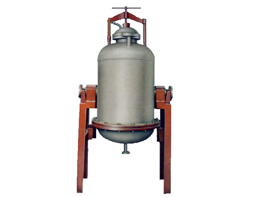 <b>IG-1.5,1.0型列管式過(guò)濾器可廣泛用于醫藥、食品、化工、輕工等行業(yè)的液-固相精過(guò)濾。它可用于壓濾，抽濾，壓濾加抽濾。本產(chǎn)品的濾材可根據要求采用帆布，滌綸絨布，濾紙、紙漿、</b>